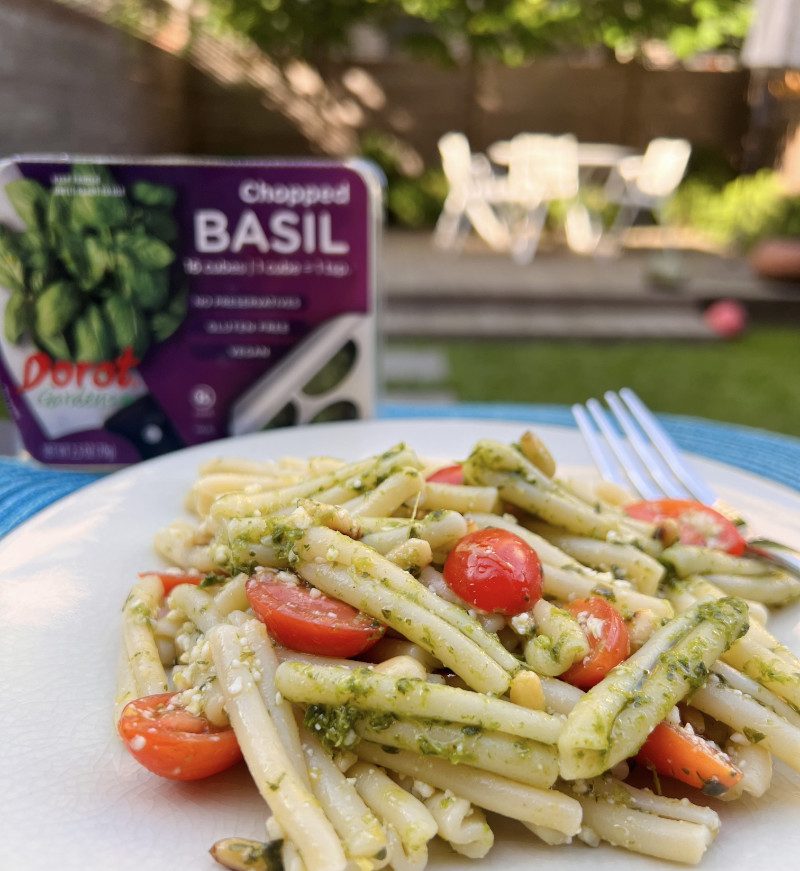 Herbed pasta salad